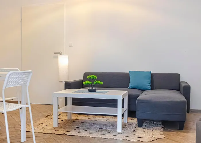 דירה Prime Location Chic Apt, Near Akh Hospital