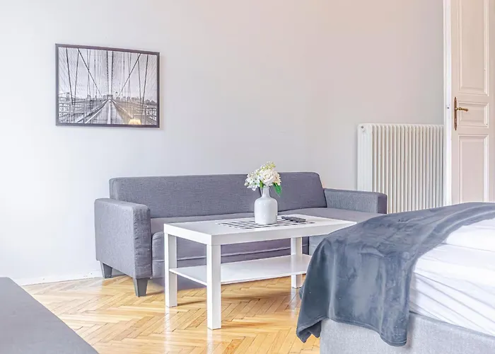 דירה Prime Location Chic Apt, Near Akh Hospital *